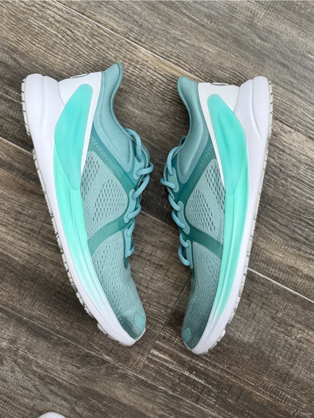 Lululemon sneakers Women's Light Teal Athletic Running Shoes 7.5 - Picture 2 of 6